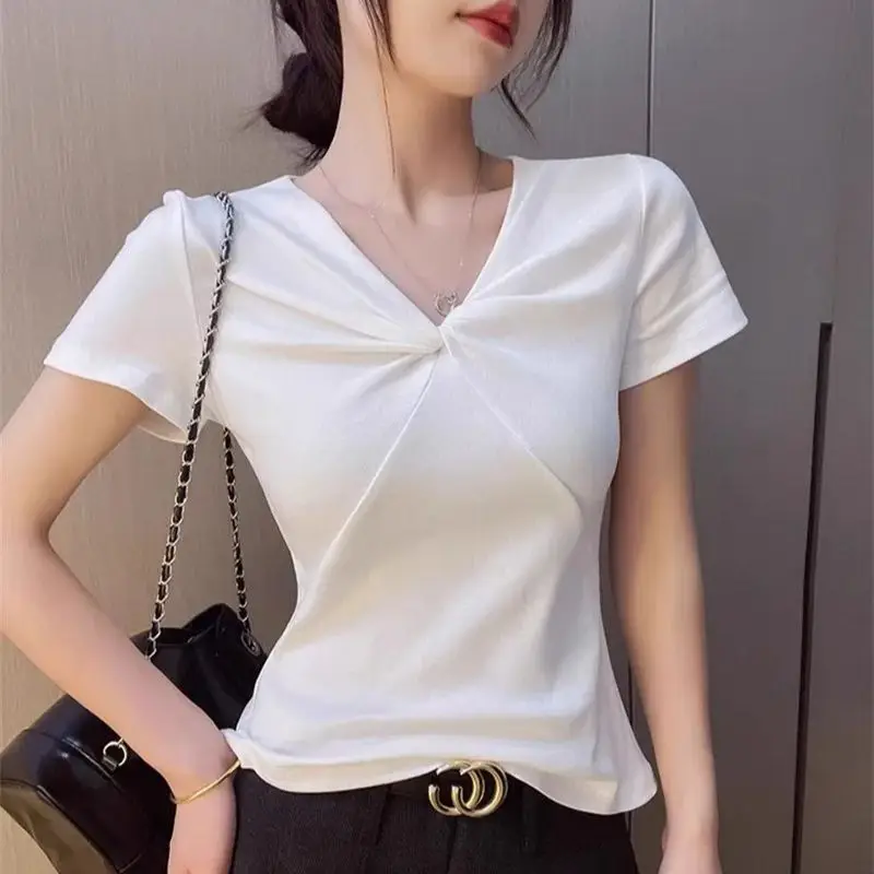 

Summer V-neck Crew Neck T-Shirt: Minimalist Design, Twisted Detail, Slim-Fit, Slimming Top, Trendy Ribbed Stretch Fabric