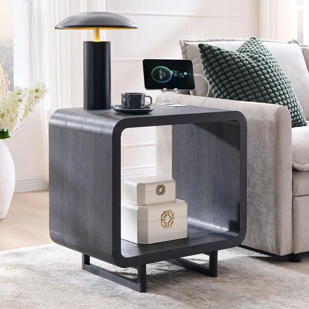 Mesa de Cabeceira com Estação de Carregamento de Dois Níveis e Prateleira Aberta, Mesa Lateral de Madeira Cinza para Quarto, Sala de Estar e Escritório