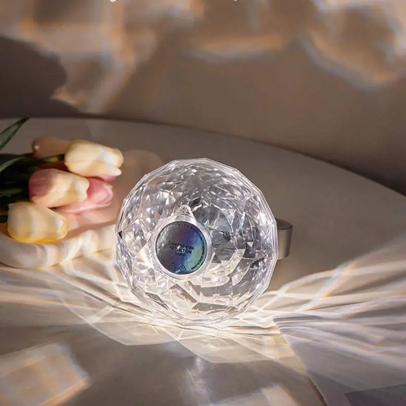 โคมไฟคริสตัลคริสตัลเปลี่ยนสีชาร์จ USB รูปร่างแหวนโรแมนติกโคมไฟฉายภาพโดยรอบสามอุณหภูมิสีข้างเตียง