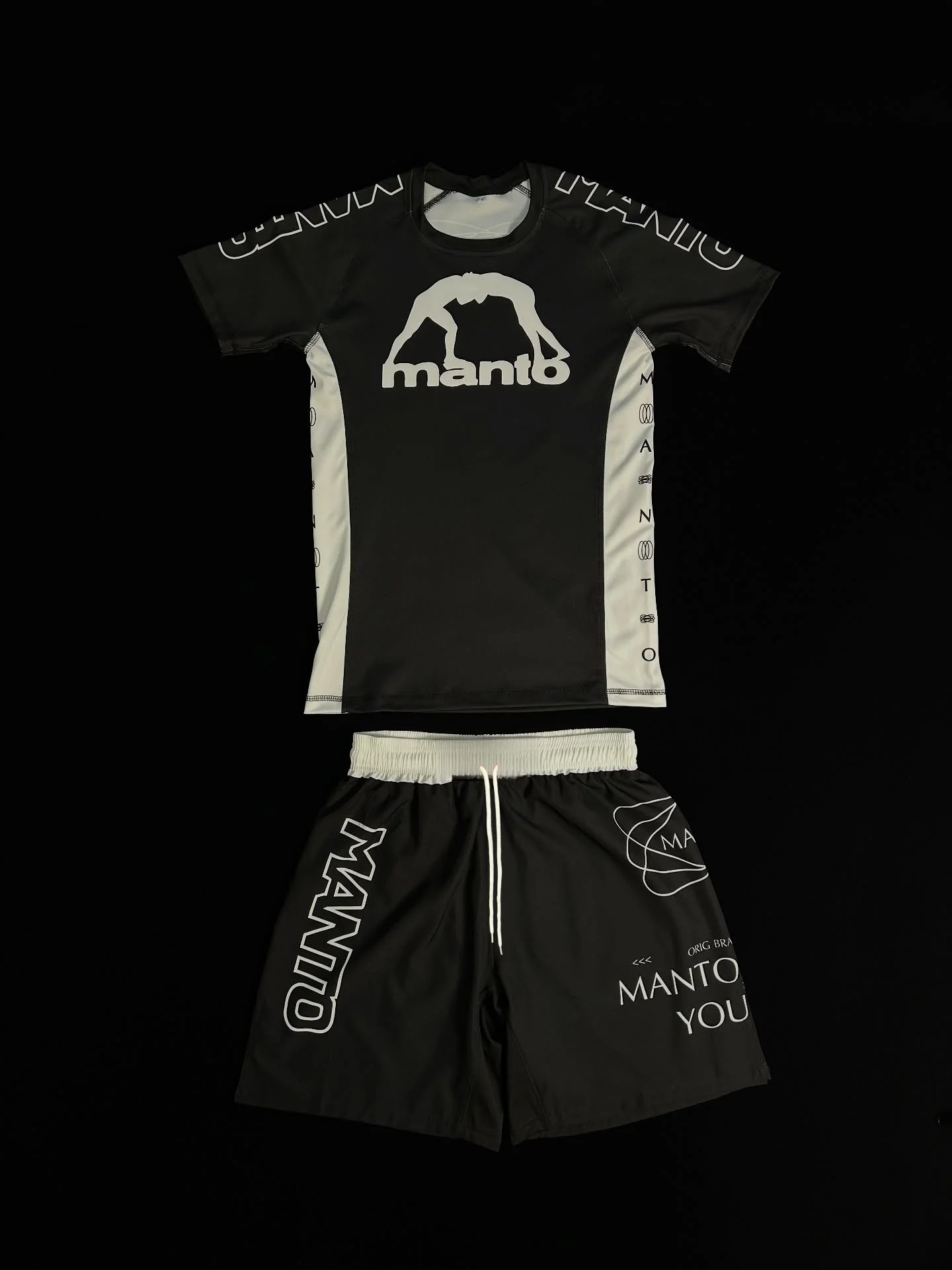 

MANTO Defend Yourself BJJ Set Men's Black White Print Short Sleeve Rash Guard & Fight Shorts Quick-Dry MMA Training Sportswear