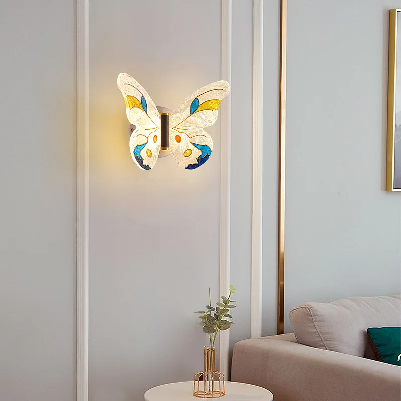 فراشة الاكريليك أضواء الجدار الشمال شخصية الإبداعية غرفة نوم الأطفال وحدة إضاءة LED جداريّة ضوء غرفة نوم السرير الخلفية الشمعدانات