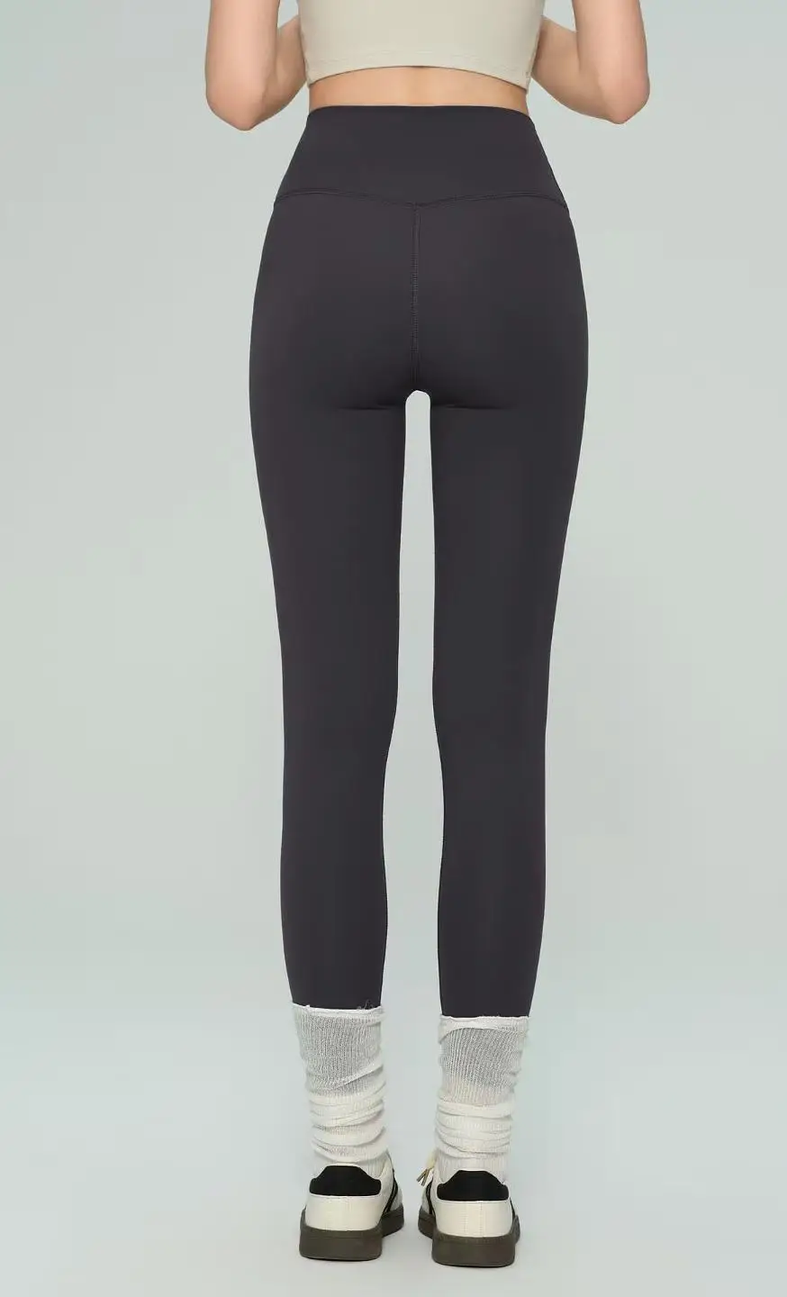 Hochgeschnittene, Po-formende Yoga-Leggings mit Pfirsich-Po-Effekt, nahtlos, hautnah, plus Samt, verdickt, bauchkontrollierend, Sport-Leggings – Detail 13