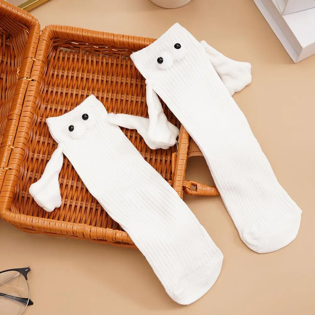 Magnetic Suction 3D Doll Eyes Sock For Unisex Funny Couple Holding Hands Socks Middle Tube Socks Men And Women Trend Personality