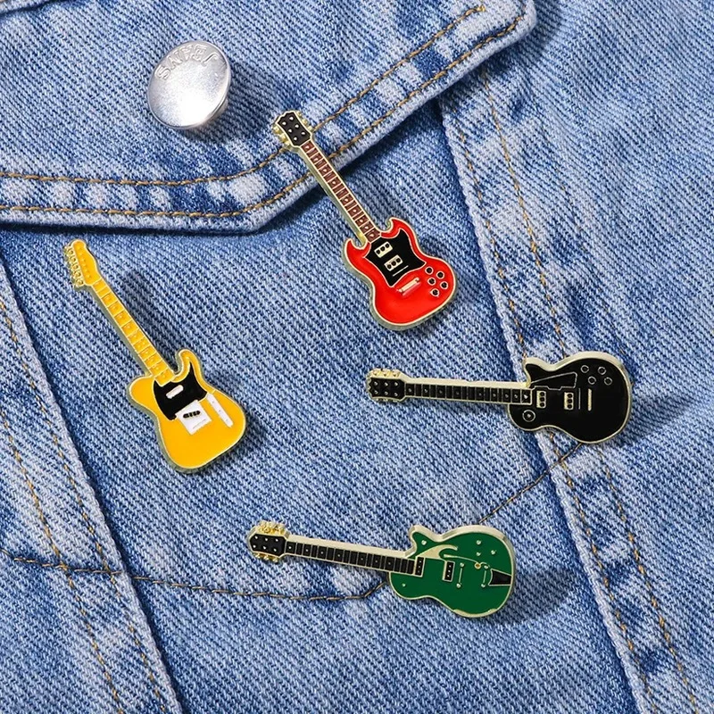 1/2/4PCS Electric Guitar Brooch Personalized Musical Instrument Violin Pin Clothing and Bag Brooch Fashion and Versatile Badge