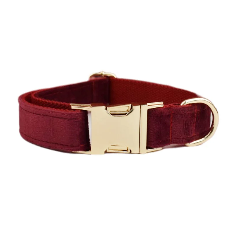 Conjunto de collar y correa de terciopelo rojo vino para perros grandes con placa de identificación grabada a medida. Artículos para mascotas. Correa para perro Velvet07_voghion.com