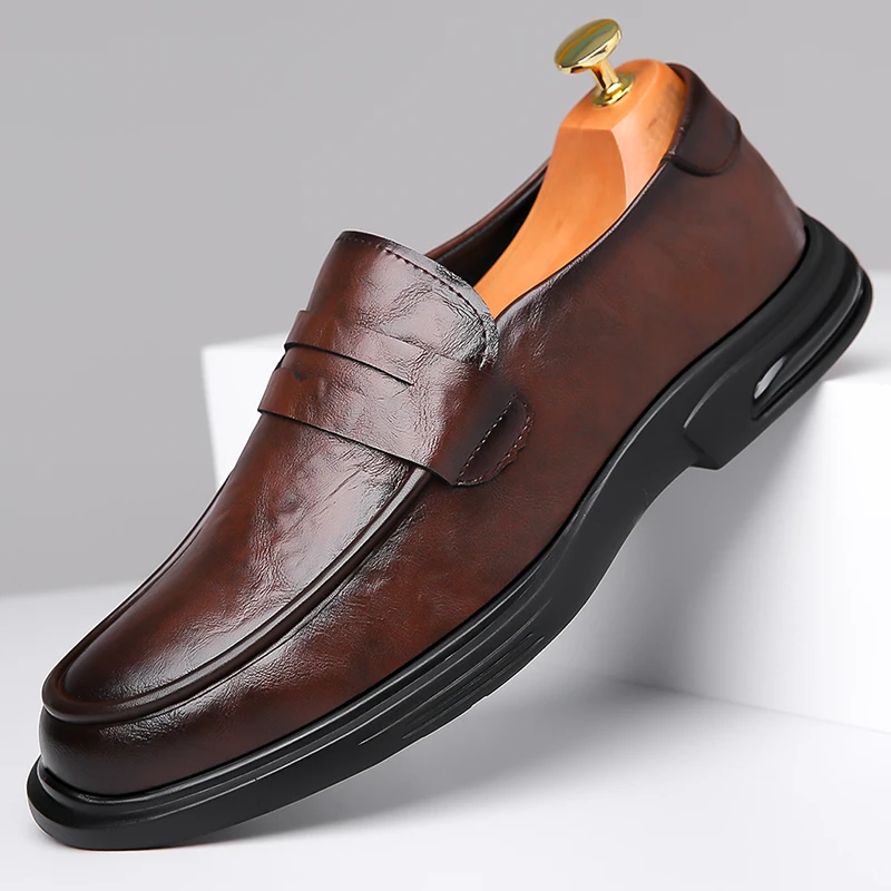 

Fashion Brand Men Leather Shiny Business Casual Leather Shoes Spring Men Outdoor Comfortable Anti Slip Soft Soled Driving Shoes