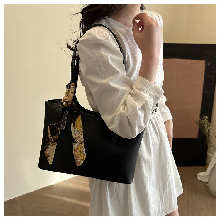 Modische, stilvolle Seidenschal-Einkaufstasche, Umhängetaschen mit geräumigem Fassungsvermögen, elegante Unterarmtasche, vielseitige Pendelhandtasche für Damen – Detail 15