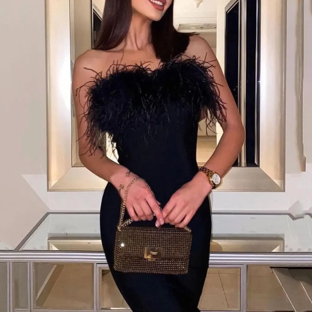 เดรสทรงเข้ารูปสไตล์ยุโรปและอเมริกาสำหรับสาวๆ ประดับขนนก ช่วงเอวเข้ารูป ช่วงสะโพกกระชับ เหมาะสำหรับใส่ไปทำงาน