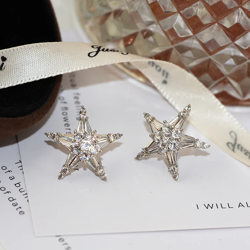 

Cold wind light luxury pentagram versatile sweet temperament stud earrings
