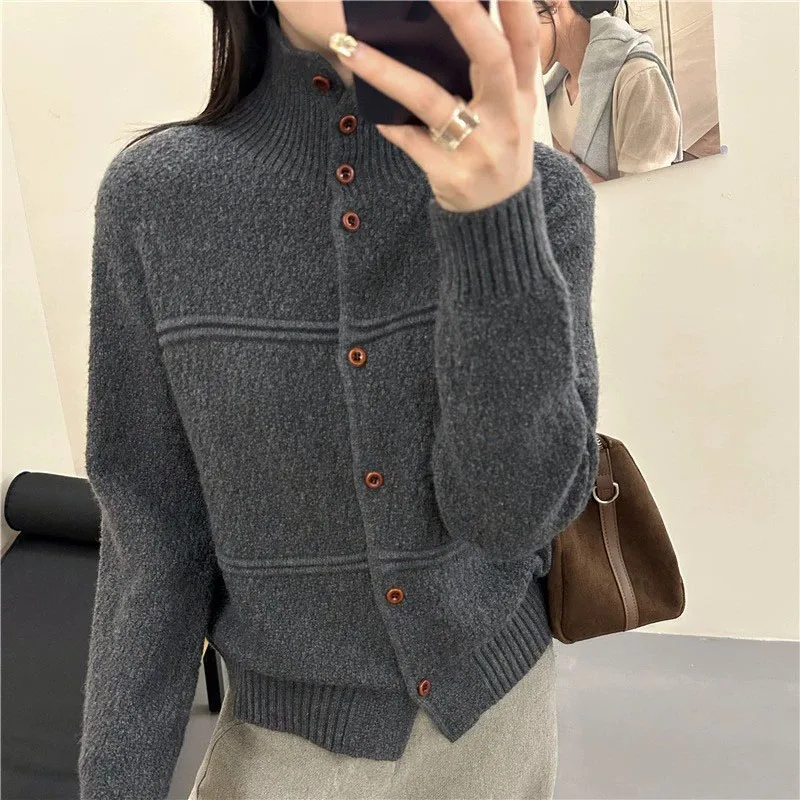 Herbst Winter Neue Strickjacken für Damen Lässige Lose Rollkragen-Strickjacke mit Knöpfen Weiche Verdickte Warme Strickjacke