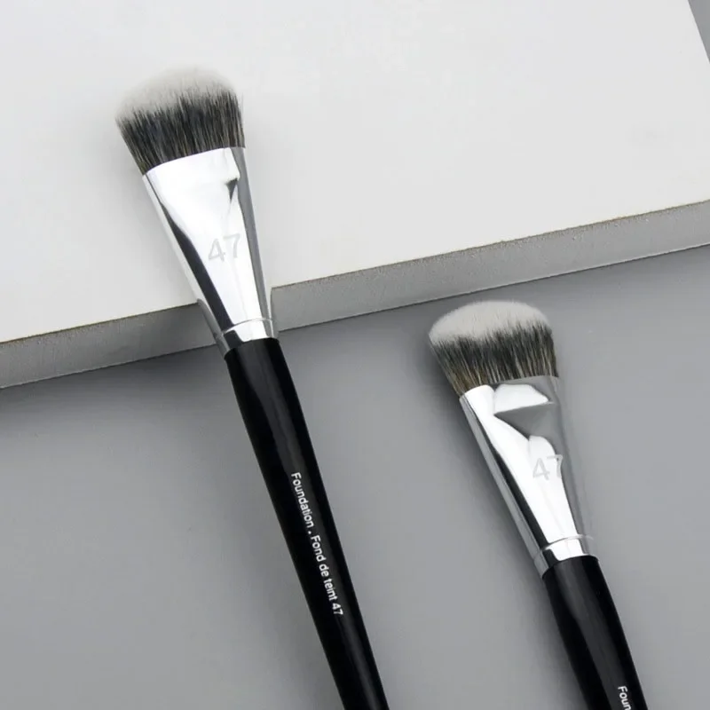 #52 Foundation Concealer Brush #47 Makeup Brushes Angled Broom Liquid Foundation Face Eye Shadow Makeup Tools brochas maquillaje