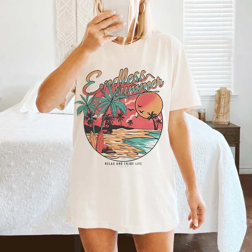 Beach Palm Tree with Bird Color Retro Print Art Print Pattern Trend Style Cute Sweet Beauty Top T-Shirt Print Plus Size T-Shirt.