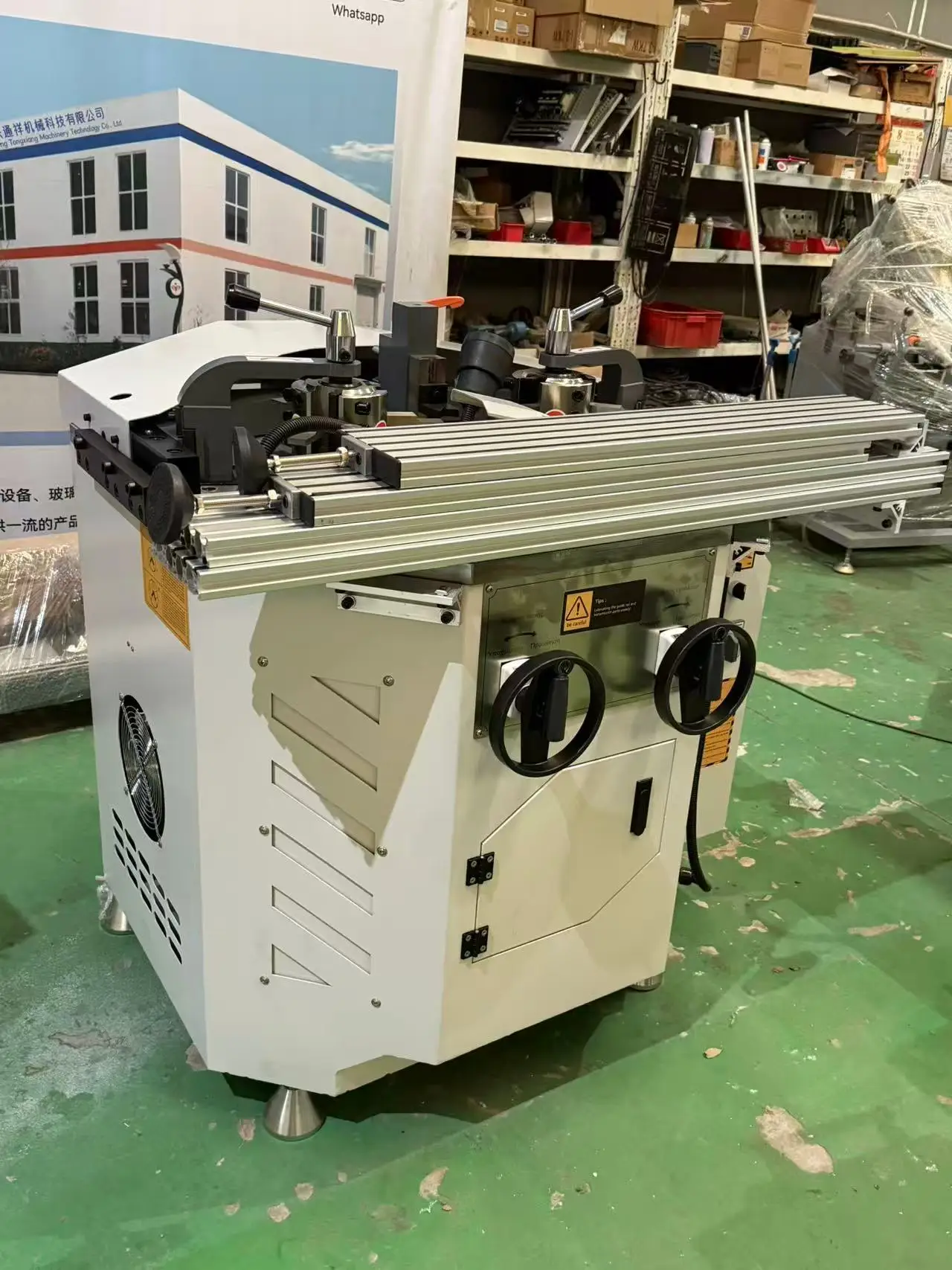 Manufacturer Direct Sales High-precision and High-efficiency Multi Blade Rotating Door and Window Corner Machine