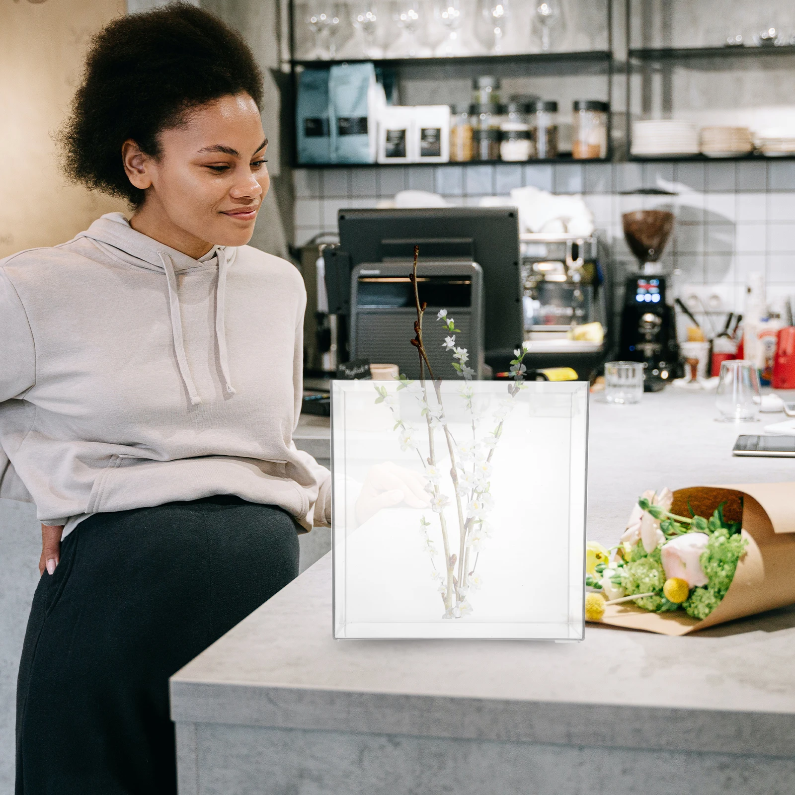 

Transparent Fresh Flower Packaging Box Cuboid Acrylic Flower Bucket Multi-Function Household Storage Sundries Bucket