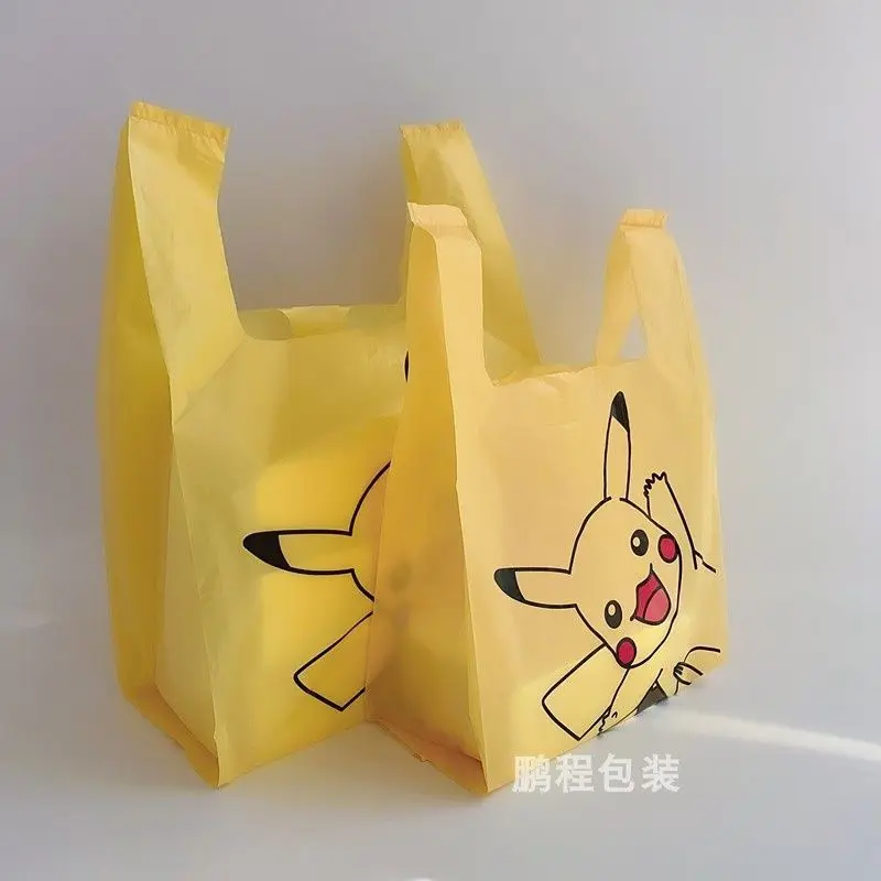 Takara Tomy ถุงใส่ของลาย Pikachu กระเป๋าใส่ของทำจากพลาสติกถุงใส่ของอเนกประสงค์กระเป๋าใส่กล่องข้าวกลางวันกลับบ้านของเล่น