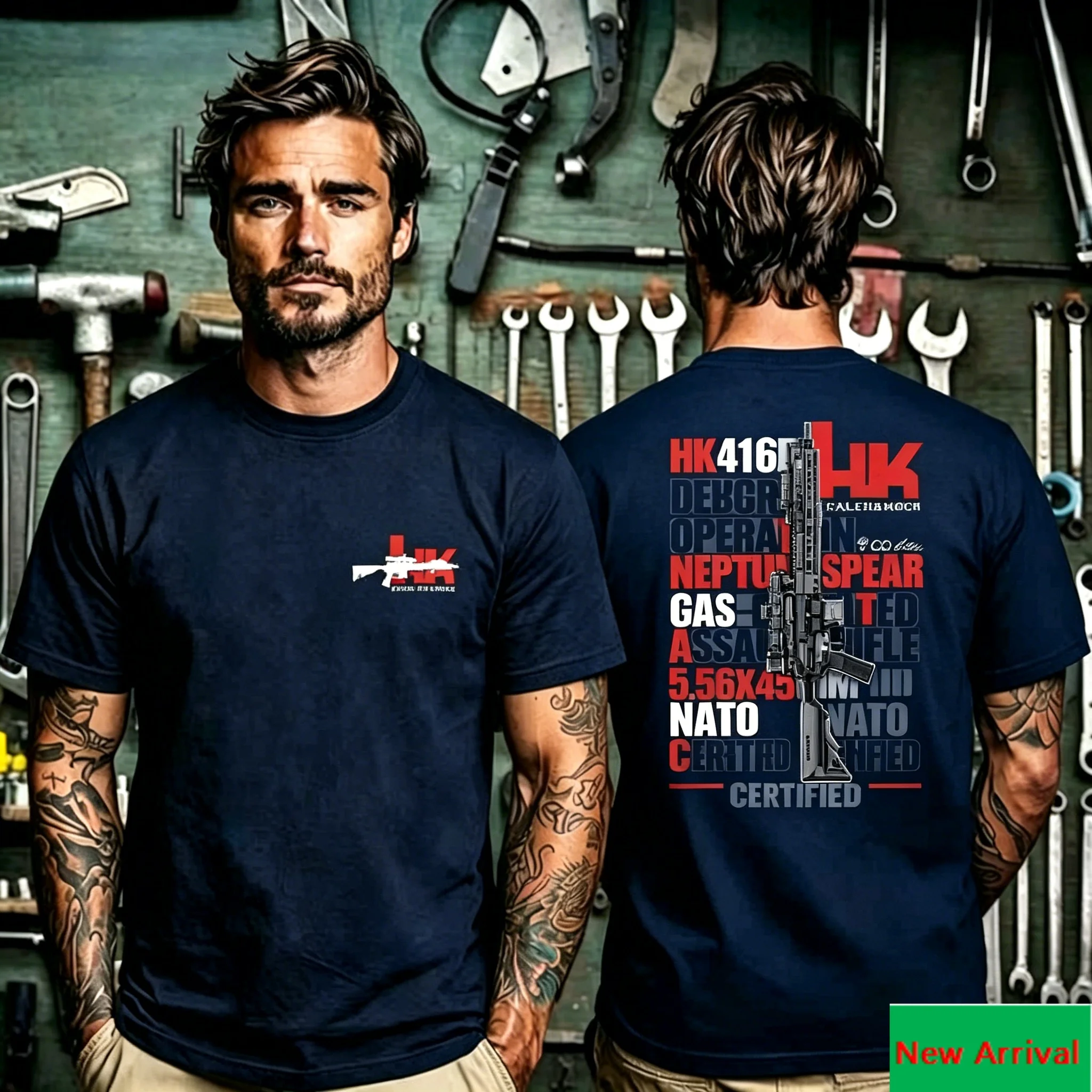 HK416-Sturmgewehr-T-Shirt mit grafischem Aufdruck auf der Rückseite und HK-Waffenlogo-Aufdruck auf der Vorderseite, militärisches taktisches Typografie-Design, Unisex, Freizeitlook. – Detail 3