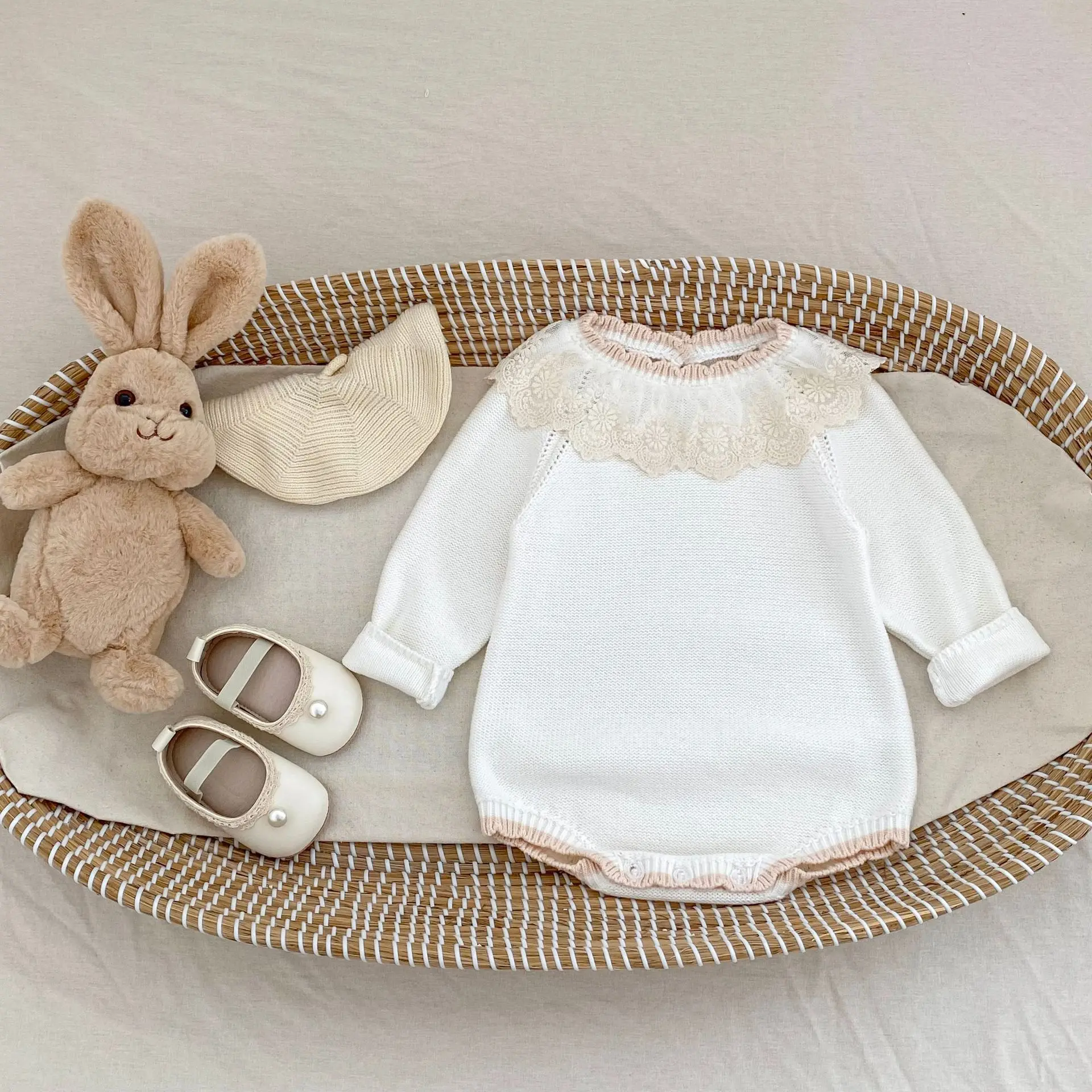 Baby Girl Crawling Suit with Lace Collar and Puff Sleeves Loose Fit Autumn Wear New Style Triangle Crawling Onesie