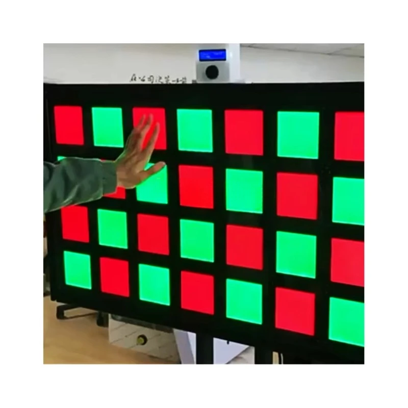Flash reflex sports equipment