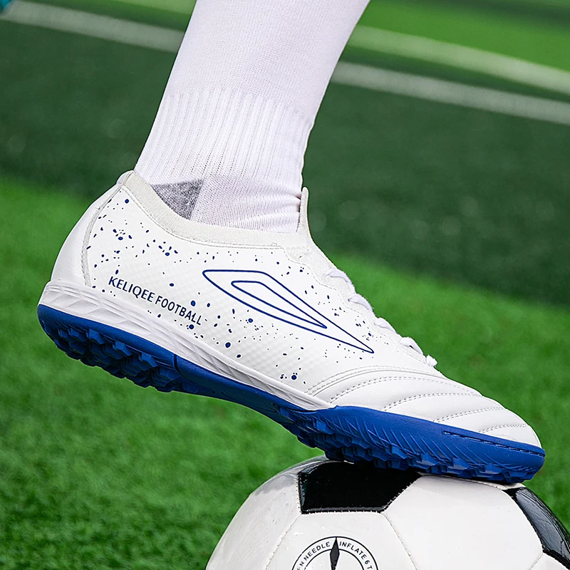 High Quality Professional TF Soccer Shoes Men Comfy Leather White Men\'s Futsal Sneakers Non-slip Indoor Football Trainers Women