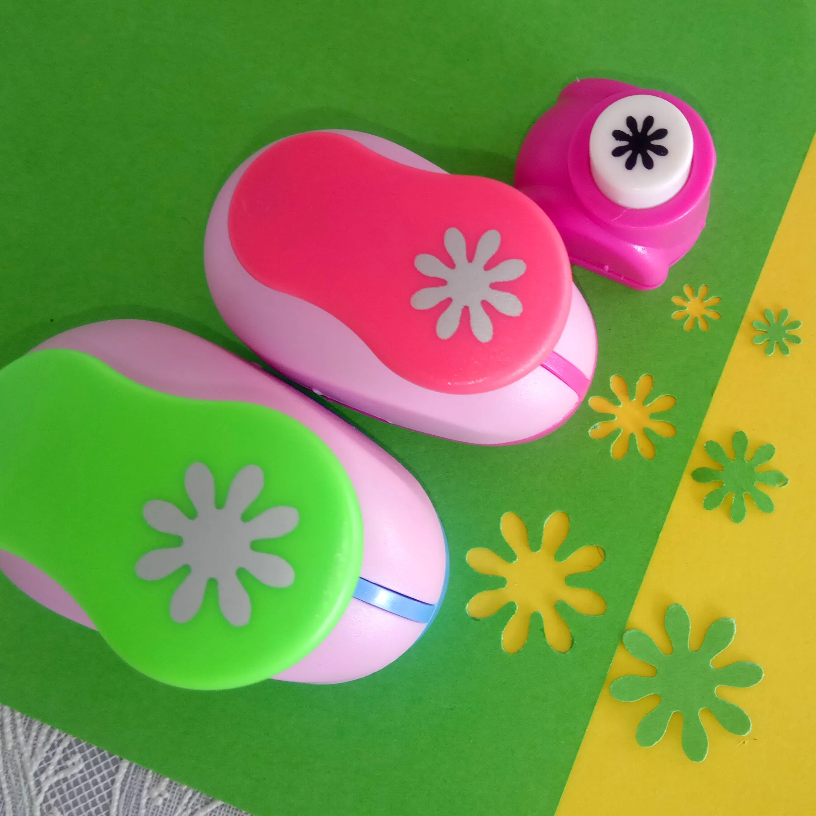 1pc Daisy Shaped Craft Hole Punch Scrapbooking School DIY Flower Paper Cutter EVA Foam Petal Greeting Card Festival Punching