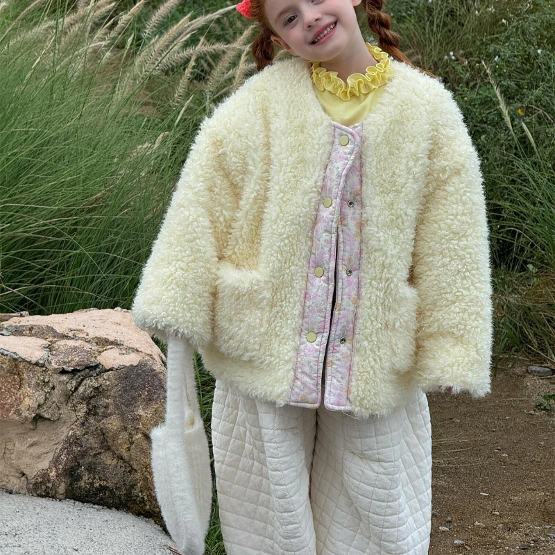 2025 Winter New Girl's Milk Yellow Fragmented Flower Two Sided Wearing Fury Cotton Jacket