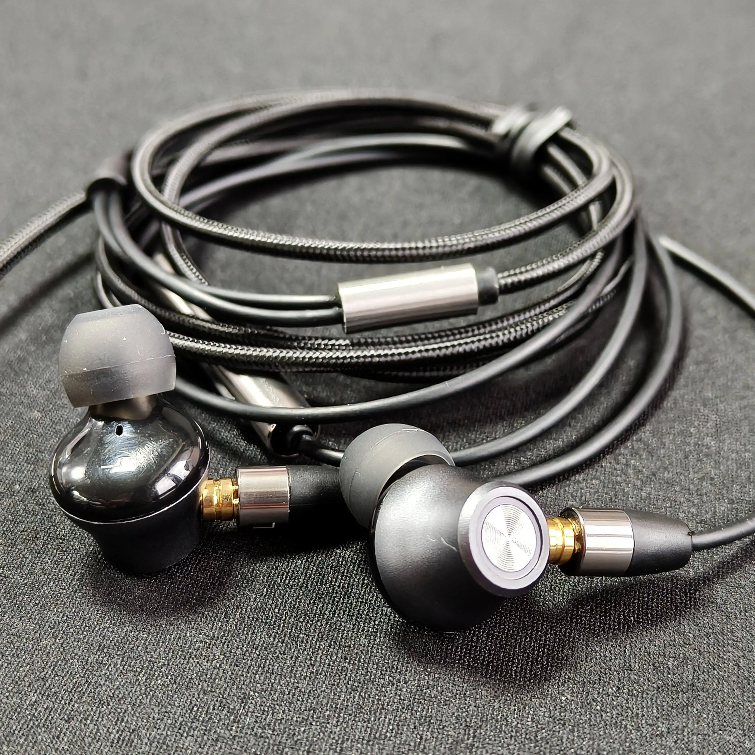 HiFi 33518 balanced armature + dynamic driver hybrid MMCX in-ear earphone unit, metal body with balanced three-frequency sound