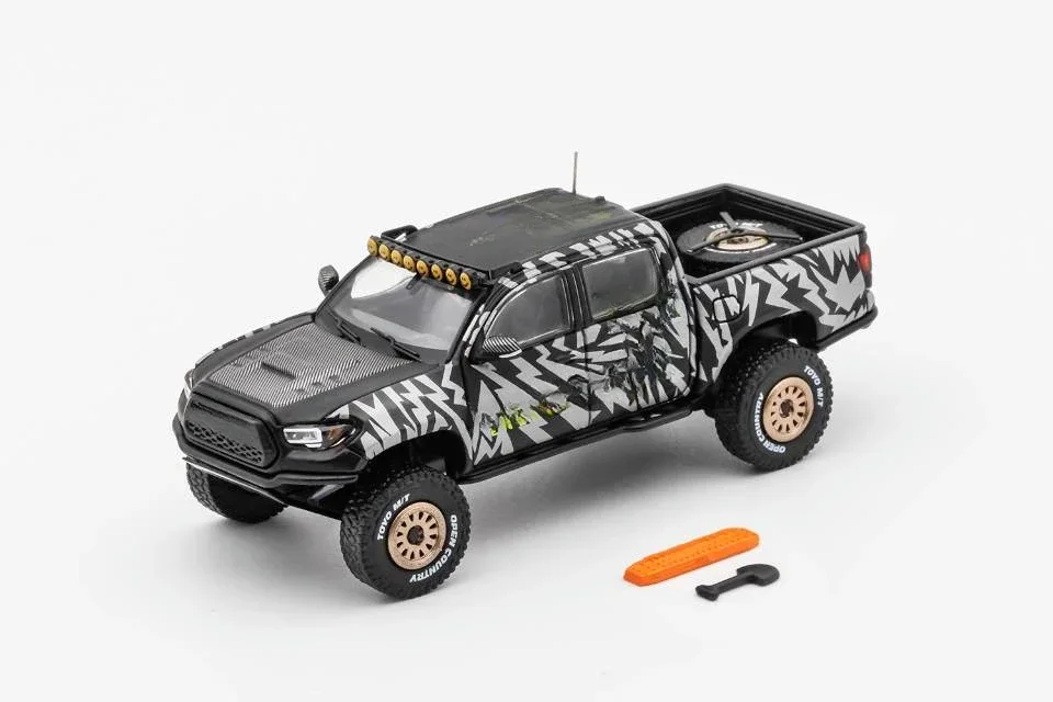 GCD 1:64 Taco ma Light Pink /bronze/Mon Diecast Model Car