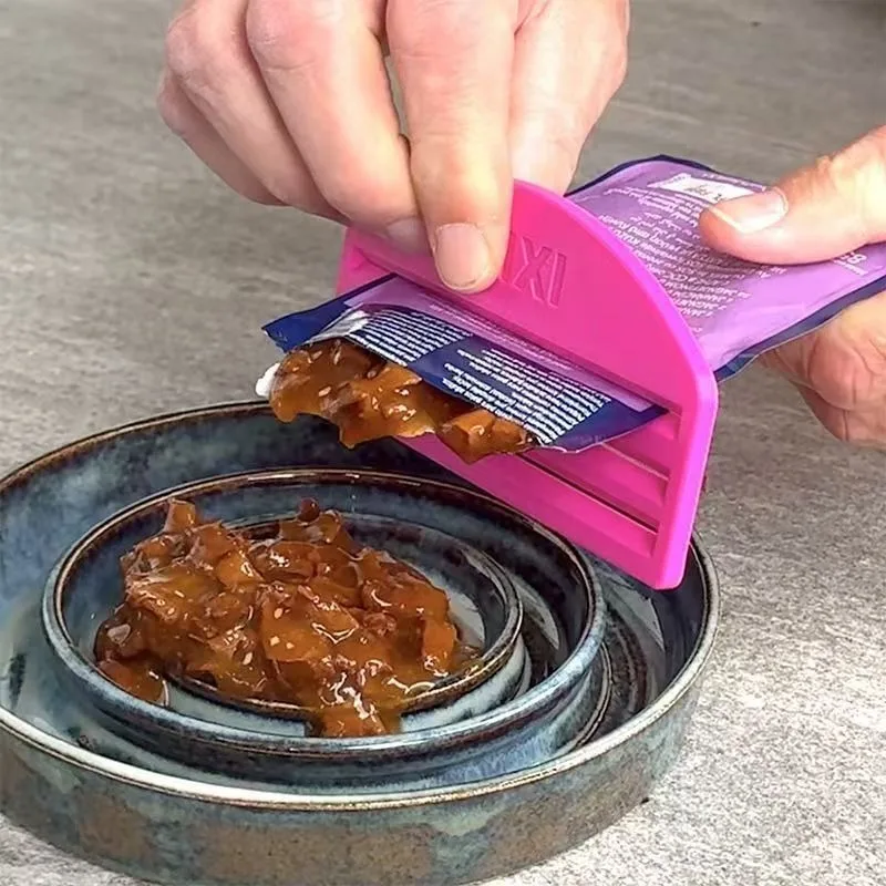 Katzenfutter-Quetschhilfe, Praktisches Haustierfütterungswerkzeug, Kompaktes Design, Langlebiger Kunststoff, Hygienische Materialien, Zero-Waste-Fütterer