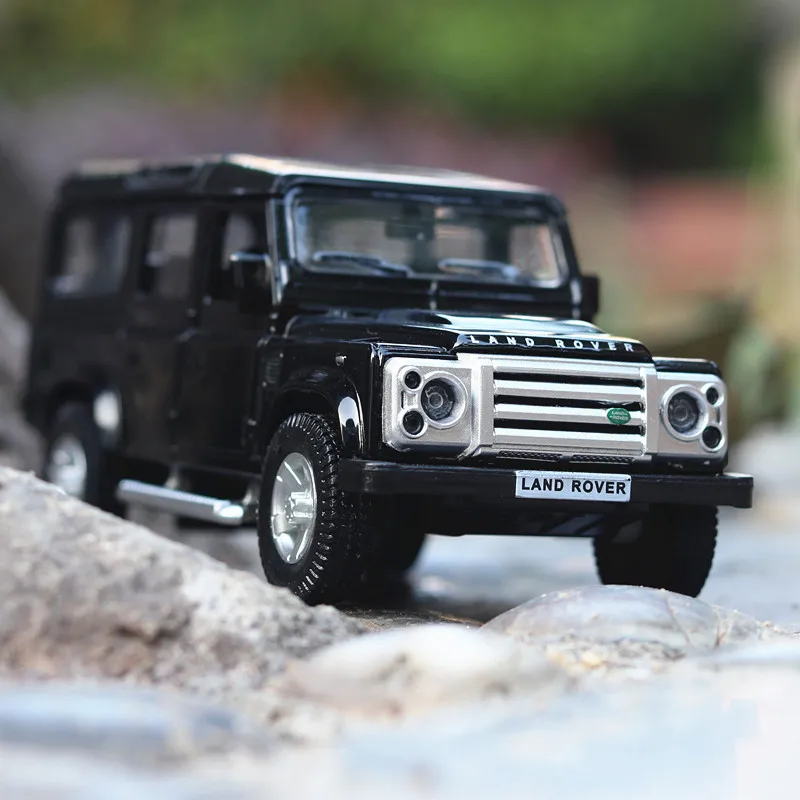 

1:36 Land Rover Defender модель из сплава, имитация силы, контроль автомобиля, игрушки, украшение, Подарочная коллекция A274