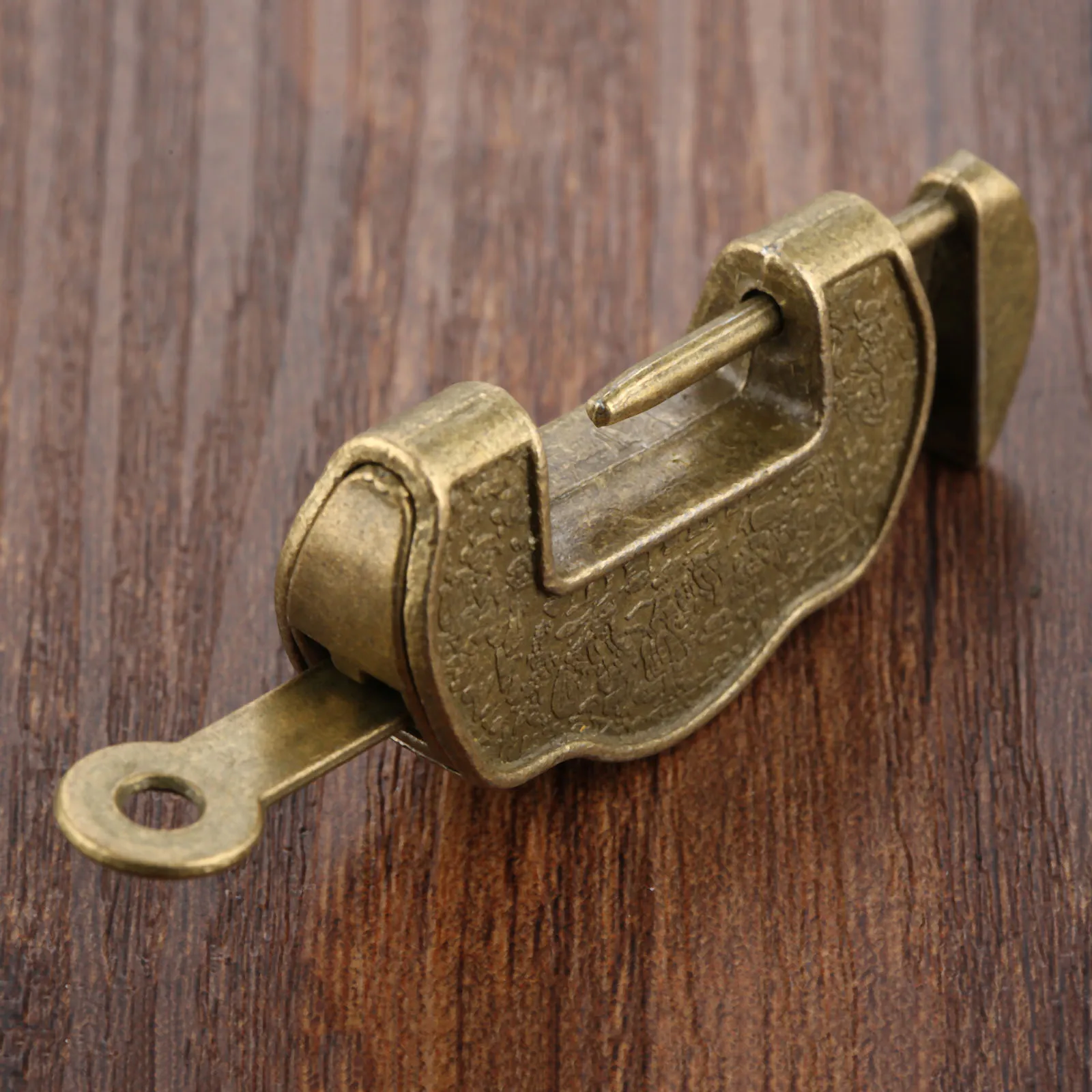 1Pc 43*14*25มม.กุญแจกล่องไม้ล็อคหน้าอกเครื่องประดับกล่องไม้ล็อคสำหรับกระเป๋าเดินทางลิ้นชักฮาร์ดแวร์ประตูล็อค