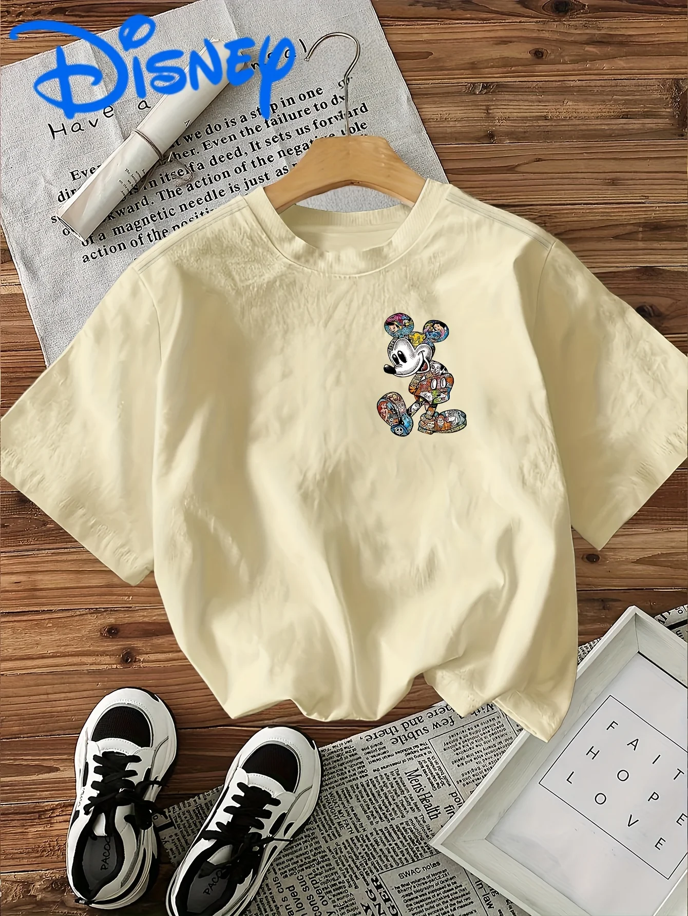 2026 صيف جديد القطن الخالص فضفاض رياضي التي شيرت الملونة ميكي ماوس طباعة الأبيض المحملة لباس غير رسمي مع الإيمان الأمل الحب موضوع