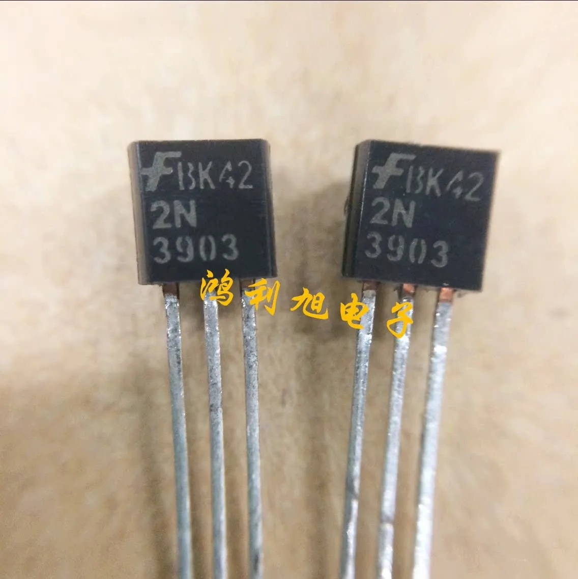 

10PCS/Lot 2N3903 Small Signal Bipolar Transistor, 0.2A, 40V, NPN, TO-92