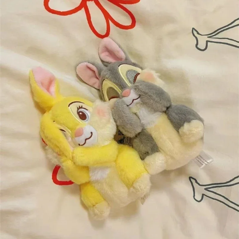 น่ารัก Thumper/Bunny ตุ๊กตาตุ๊กตาจี้พวงกุญแจกระเป๋าเป้สะพายหลังตกแต่งตุ๊กตาการ์ตูนอุปกรณ์ต่อพ่วงวันหยุดของขวัญสําหรับคนรักและเพื่อน