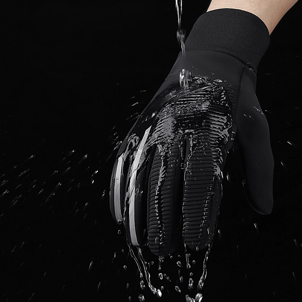 

1Pair Waterproof Windproof Fitness Gloves Breathable Half Finger Design Wear Resistant Outdoor Gloves for Riding Fishing Camping
