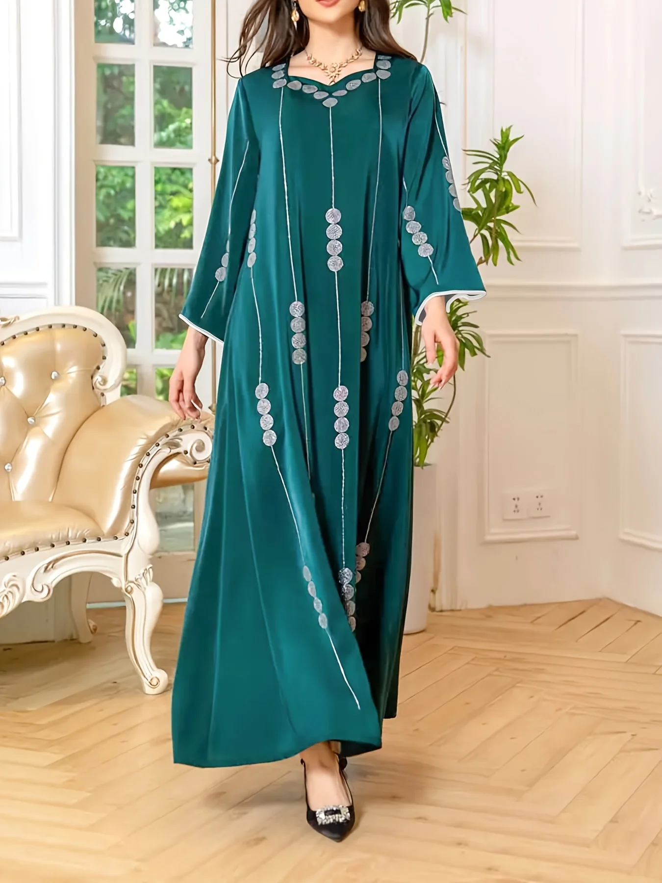 Minimalistisches, elegantes, einfarbiges, bedrucktes, gerades Langarm-Maxikleid für Damen in Übergröße mit quadratischem Ausschnitt