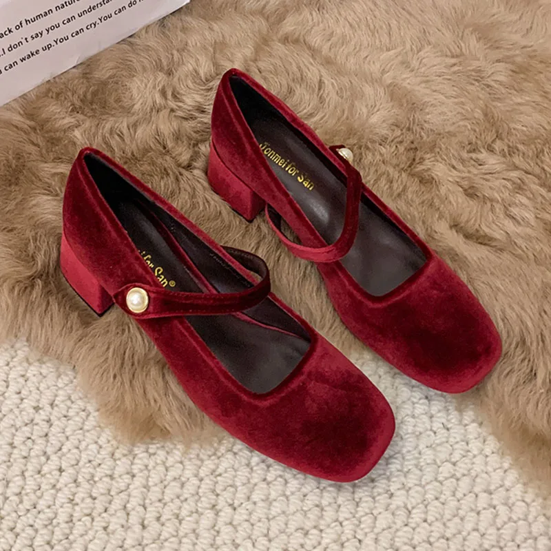 2024 Red Women Velvet Ballet Flats Fashion Round Toe Shallow Slip On Eelgant Ballerinas Shoes Square Low Heels Mary Jane