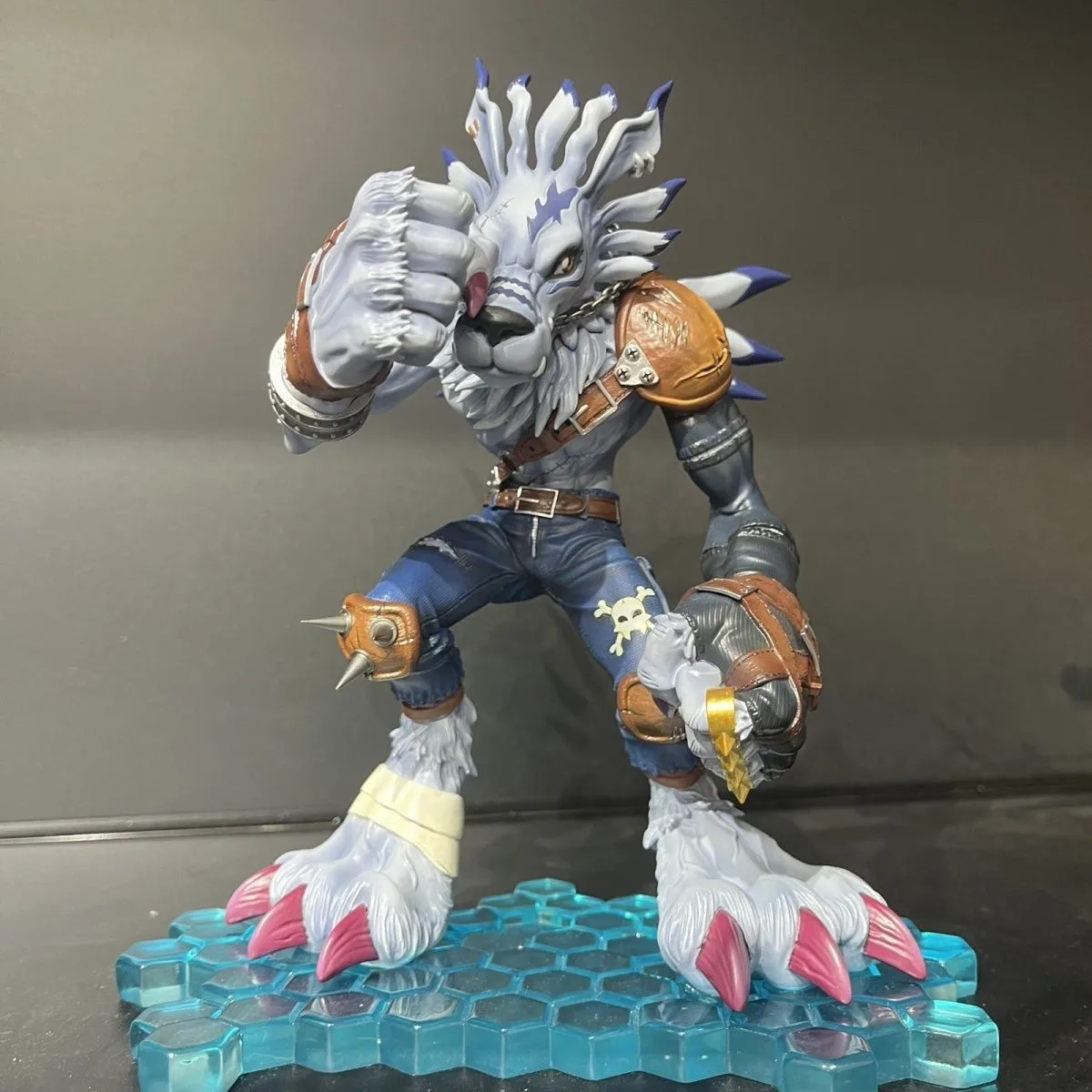 18cm Anime Digital Monster  Garurumon Action figure Toys