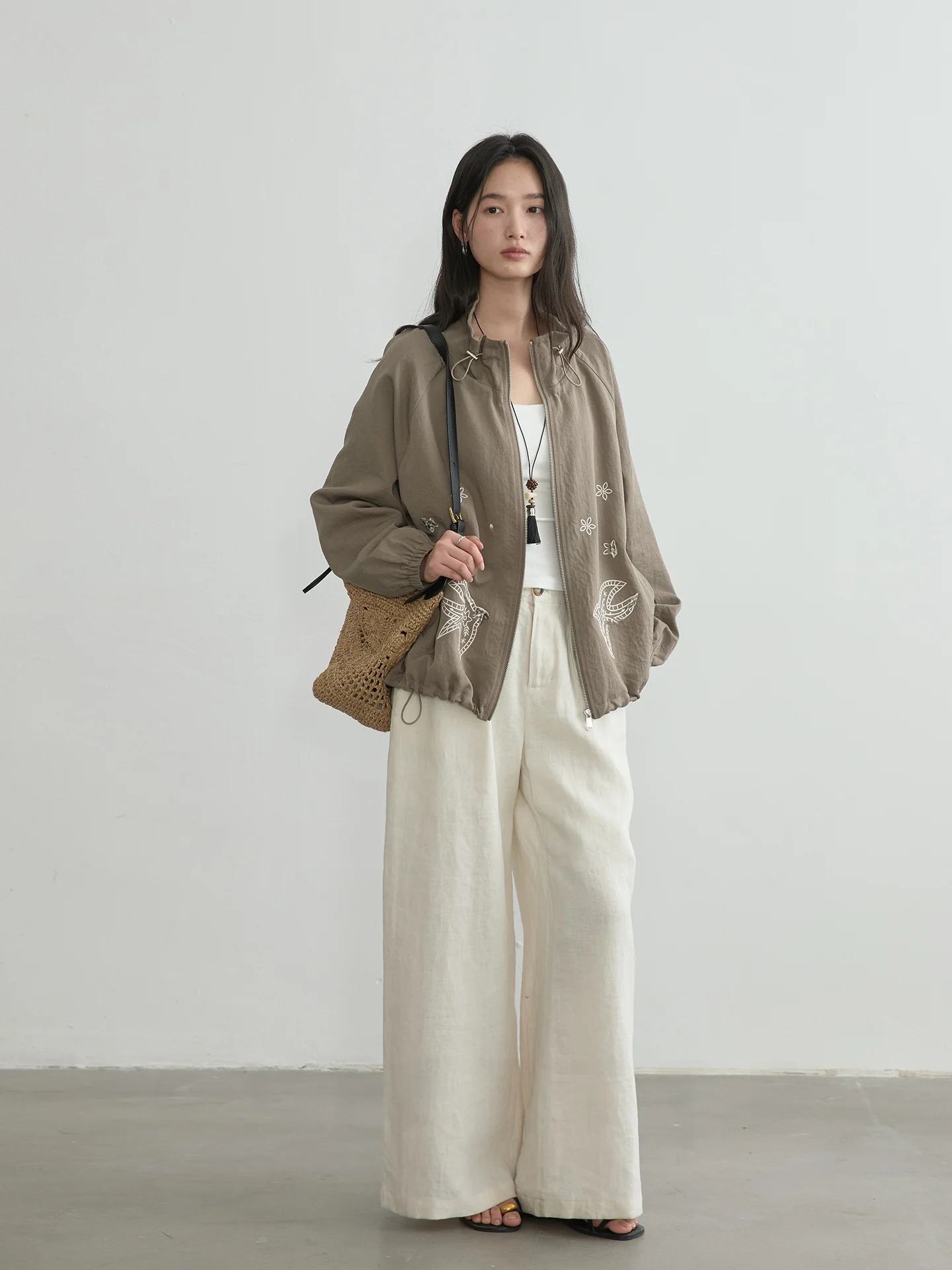 

CLIPETTE Heavy Embroidery Vintage Drawstring Petal Loose Thin Short Jacket Women's Sun Protection Outerwear Fashionable Ladie...