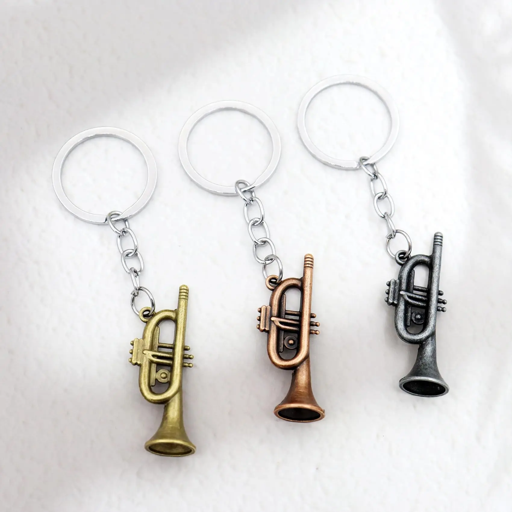 Mini Saxophone Keychain Retro Jazz Music Enthusiast Gift Durable Metal Pendant Keyring Band Member Accessories Instrument Charm