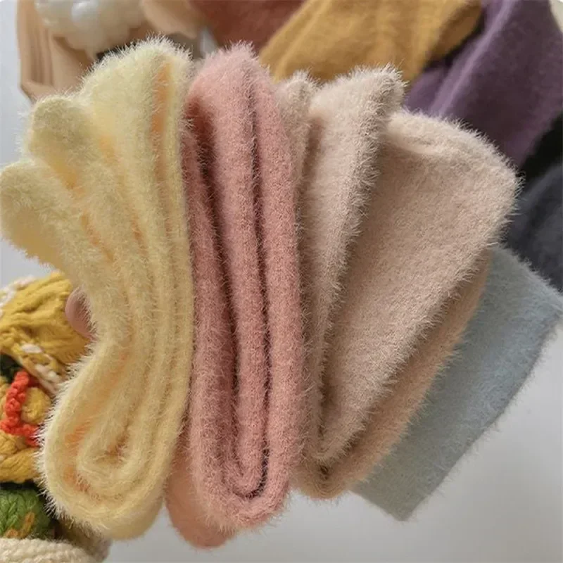 Piso de cama hogar Harajuku mujeres otoño medias cálido grueso acogedor puro visón dormir calcetín de terciopelo calcetines sólidos Color esponjoso invierno