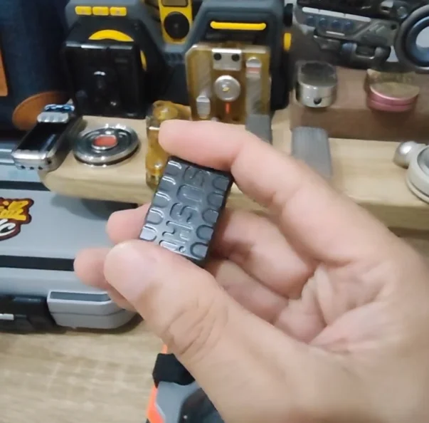 Used EDC Chenyu EDC Sushi Zircuti fidget slider decompression toy