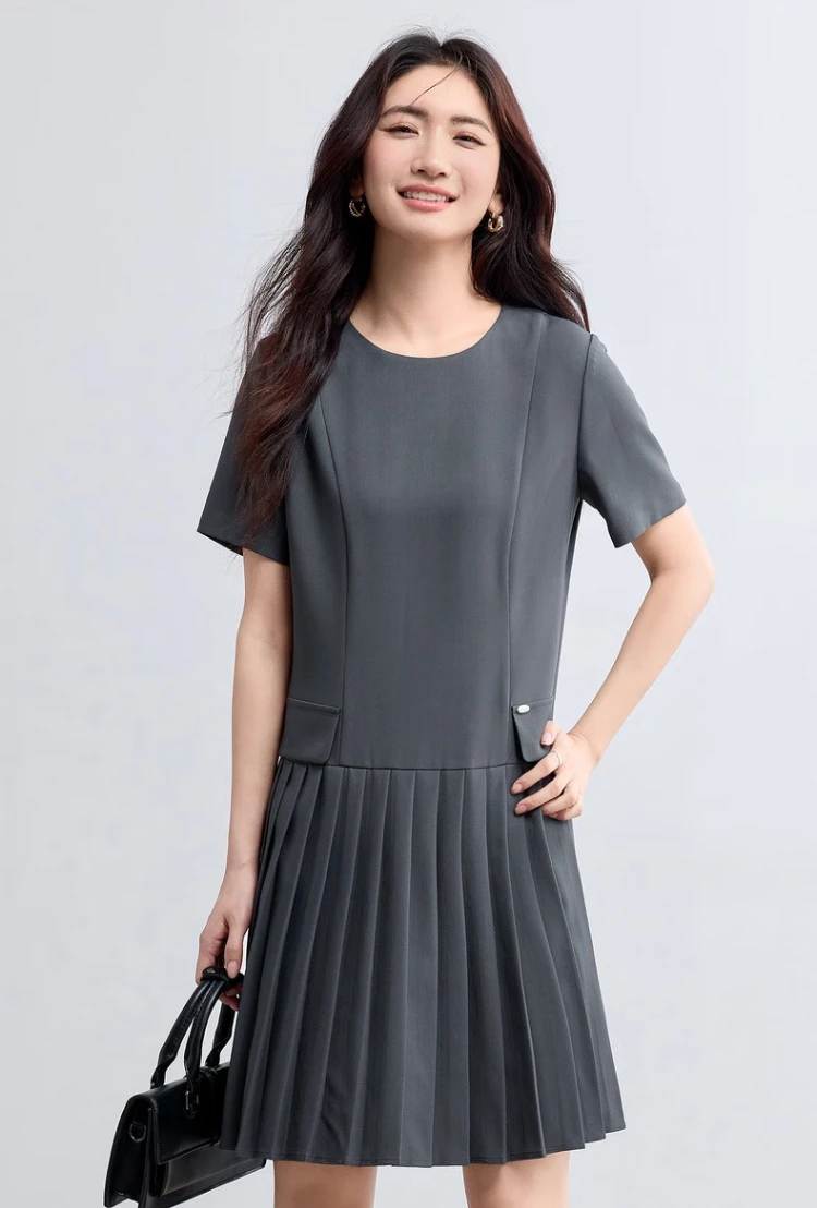 

SENTUBILA Grey Elegant Women's Midi Dresses Summer 2025 New Pleated Crew Neck Sequined Ladies Dress Female Clothing 152LR2017