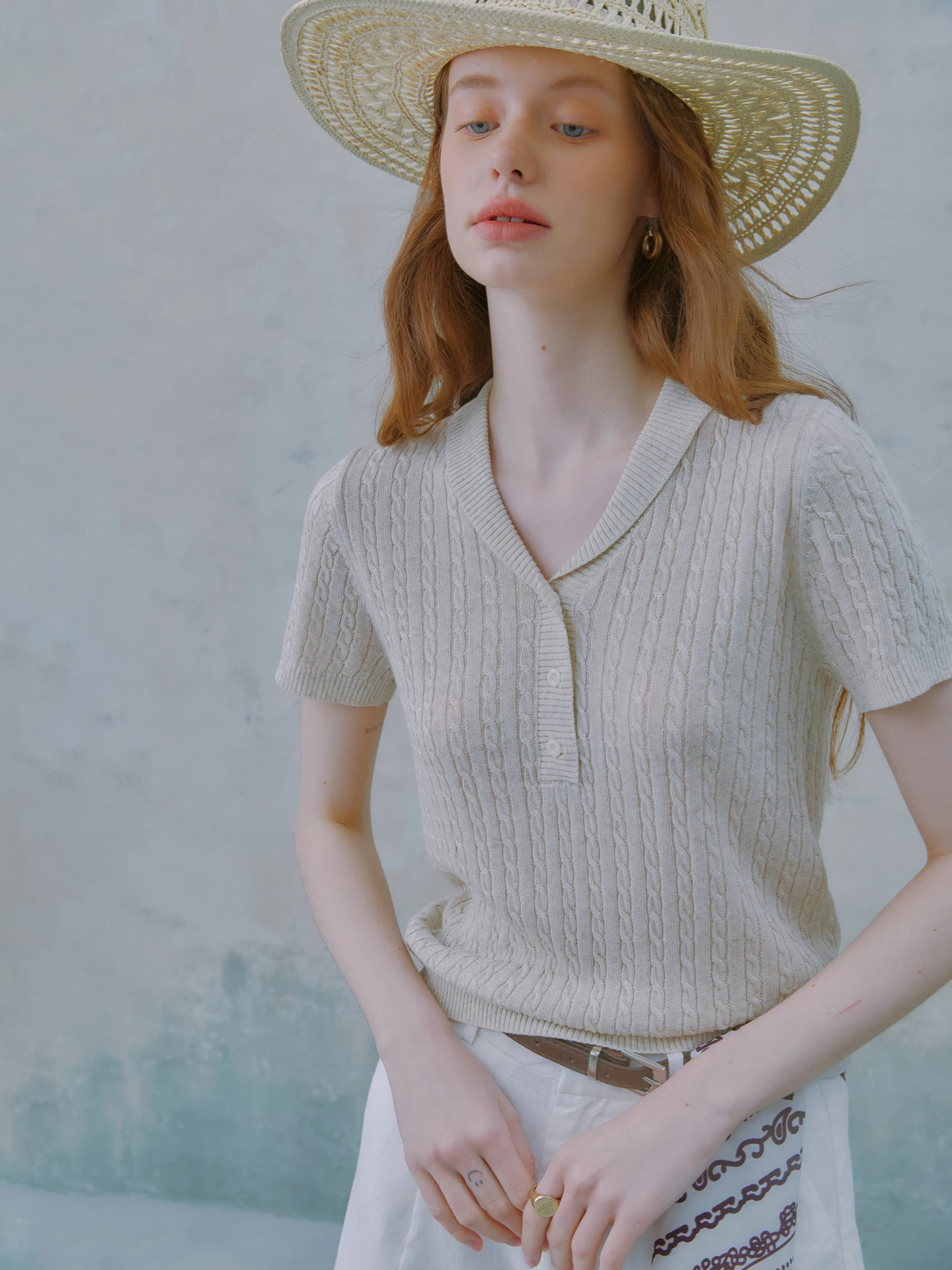 

Oz Knitted T-Shirt Women's Spring Summer Short Sleeve V-Neck Breathable Comfortable Commute Top in Three Colors