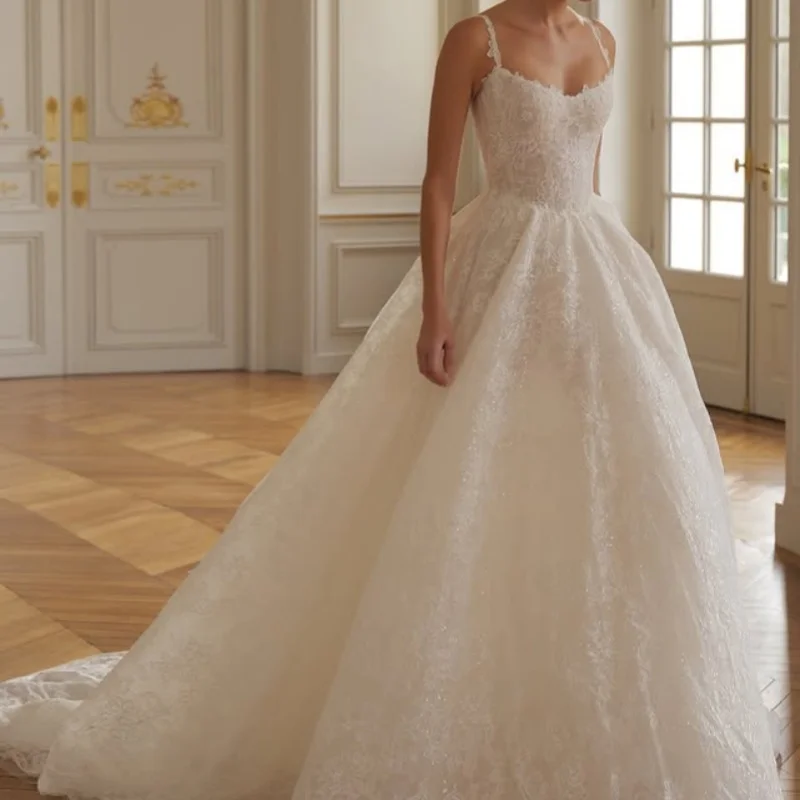 

Customized Shiny ivory white Ball Gown Royal Wedding Dresses Sweetheart Lace applique Long tail Made Robe De