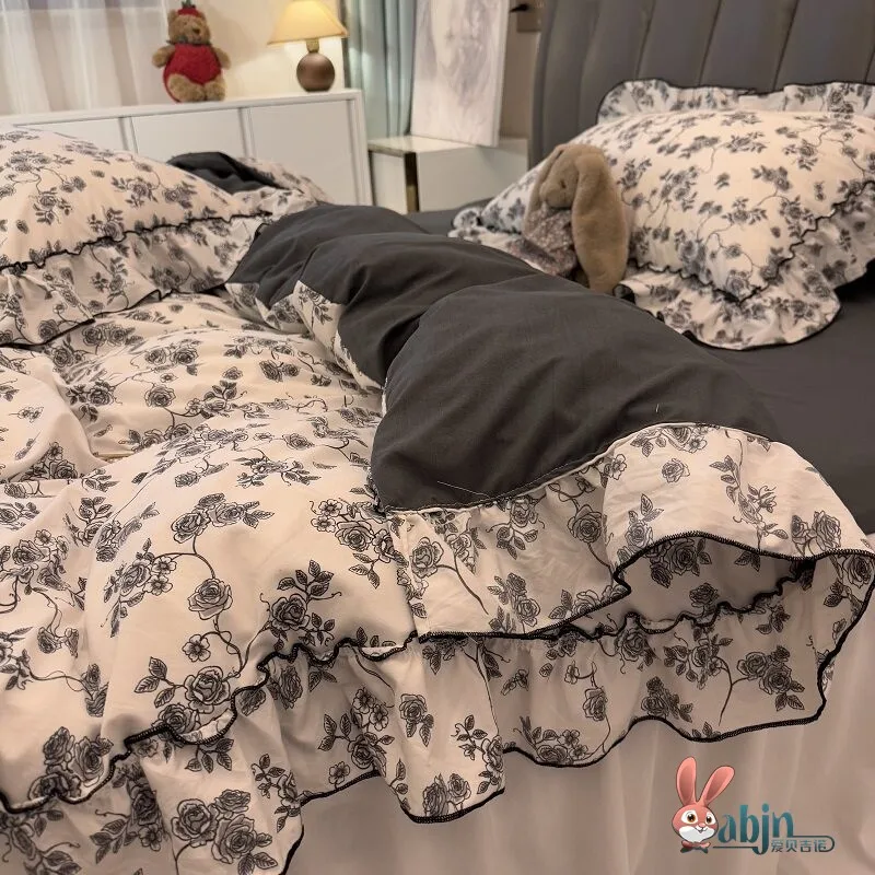 

Комплект постельного белья в ретро-стиле с кружевной отделкой, четыре предмета: пододеяльник, простыня, юбка для кровати, три предмета для декора спальни, хлопок, тепло, на все сезоны