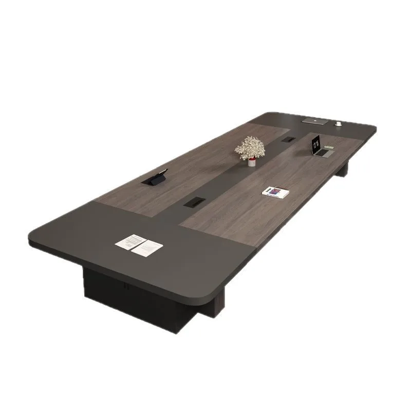 

Длинный простой современный стол для переговоров и комбинация стульев для конференций, прямоугольный большой рабочий стол