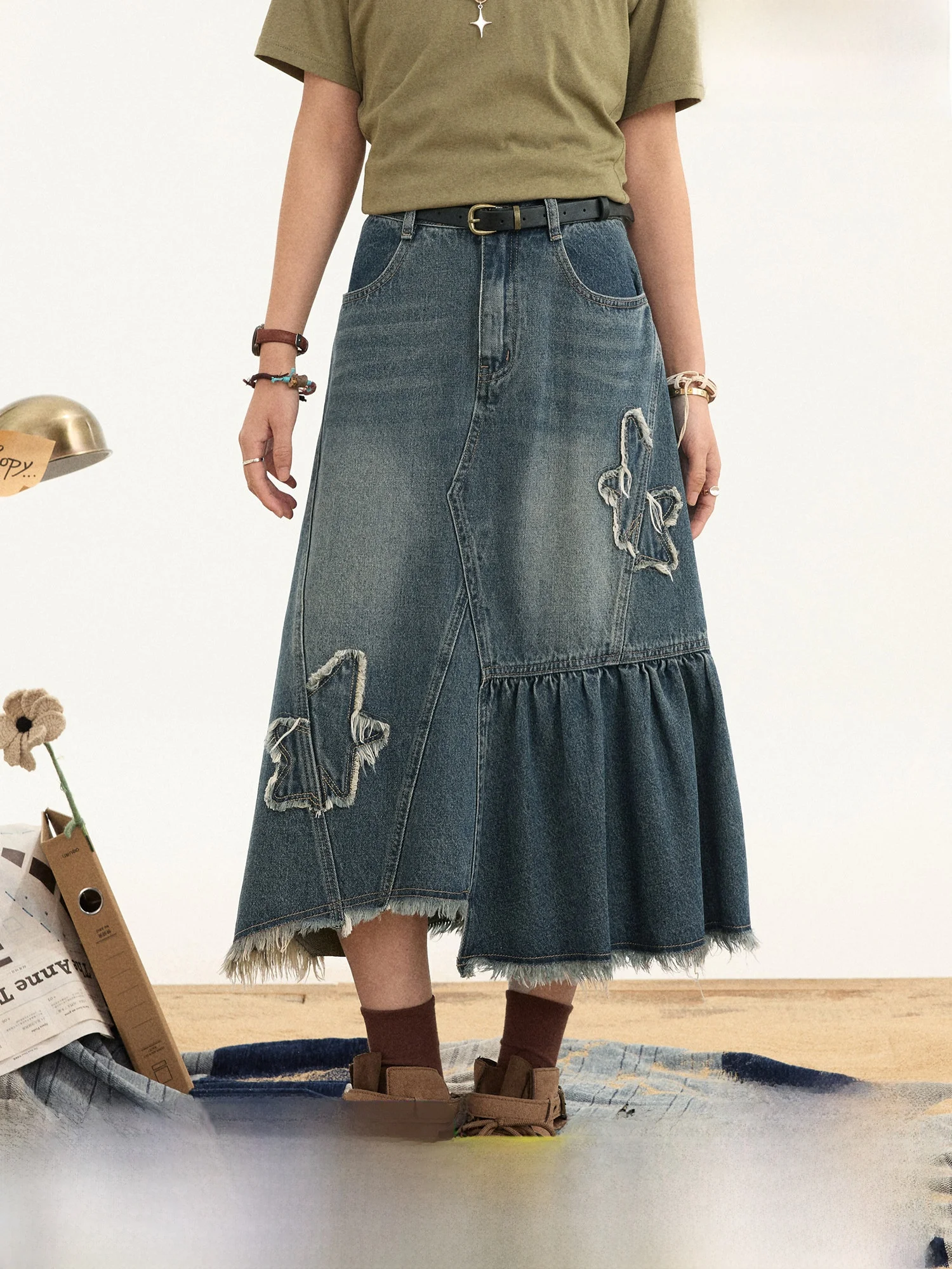 

Оригинальная винтажная джинсовая юбка с вышивкой звездами, асимметричным подолом, средней посадкой, А-силуэта, для весеннего повседневного образа