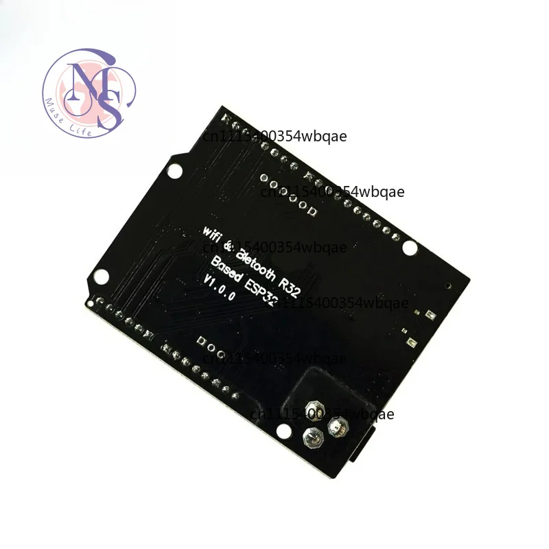 New ESP32 Wireless Module WiFi Bluetooth 4MB Flash Compatible with D1 R32