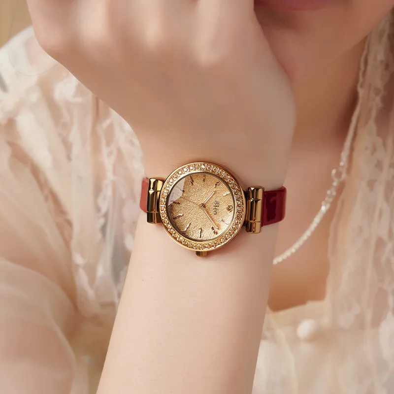 

Elegant women's wristwatch, Korean style, fashionable women's wristwatch, versatile red vintage style women's watch.