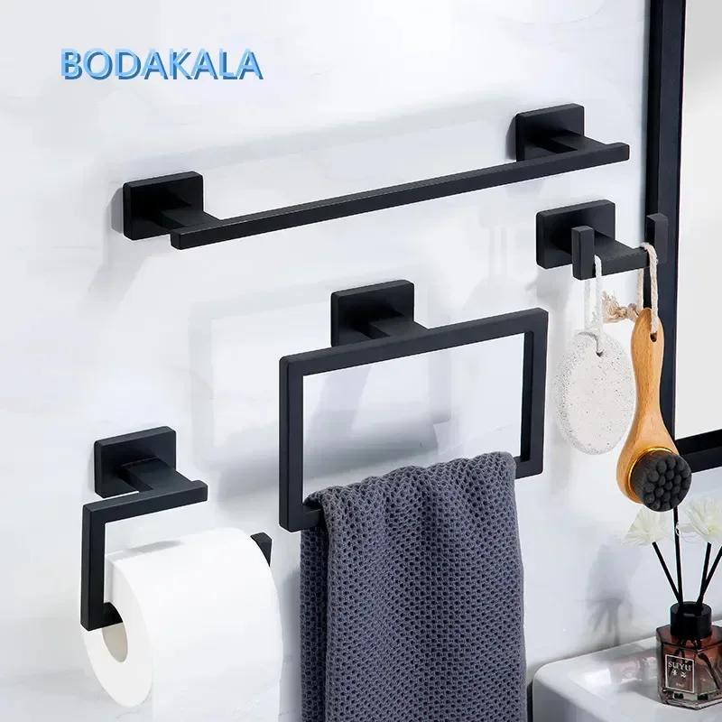 Set di accessori per il bagno in nastro oro nero Porta asciugamani in acciaio inossidabile Porta rotolo di carta Anello portasciugamani Gancio per